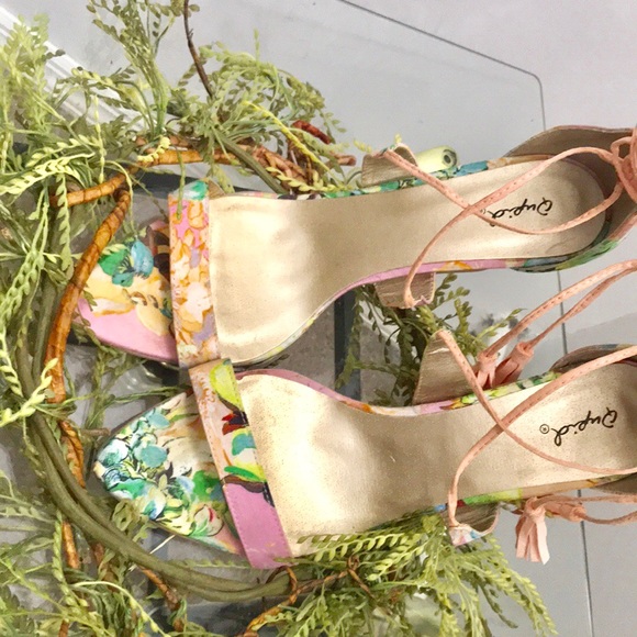 Qupid Classic  Strap up Open Toe Dress High Heel - Picture 4 of 8